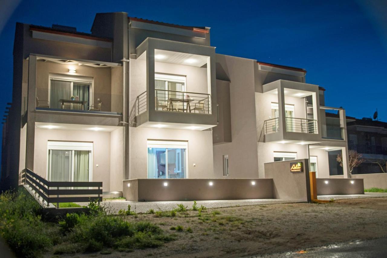 Aelia Luxury Apartments Nikiti  Buitenkant foto