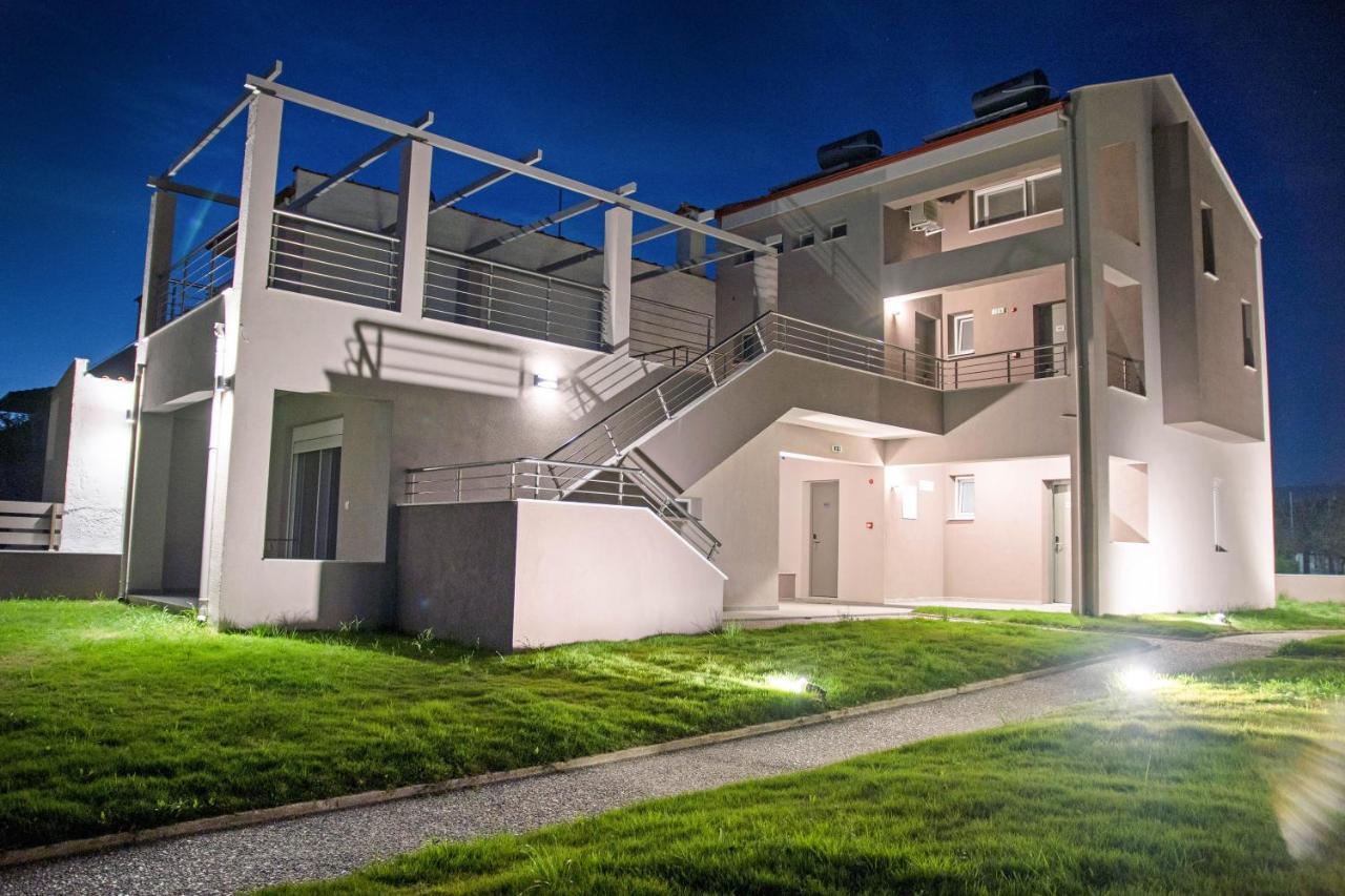Aelia Luxury Apartments Nikiti  Buitenkant foto